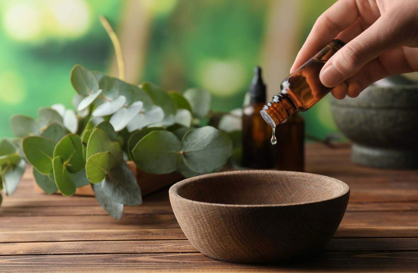 QUAN Signature Massage – Aroma-Therapie-Massage in Kombination mit Hot Stones auf Schultern und Gesicht – bei QUAN in Lambsheim